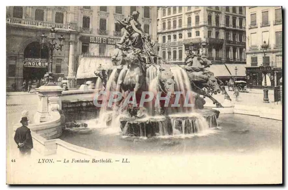 LYON — Fontein Bartoldi — LL. - Voorkant