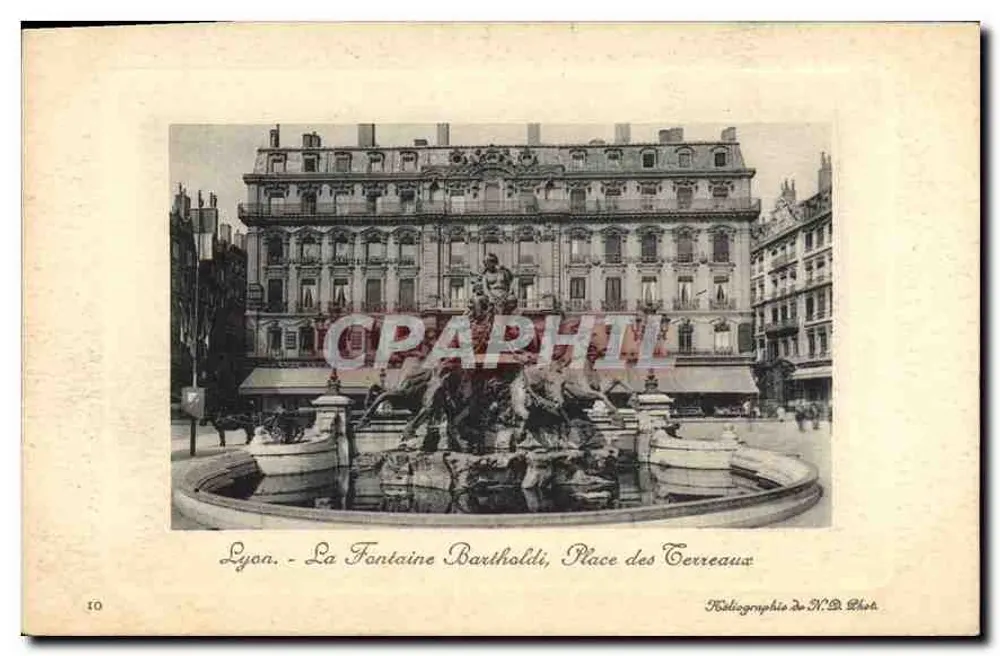 Lyon - La Fontaine Bartholdi, Place des Terreaux — Héliographie N.B. Phot. - Vorderseite