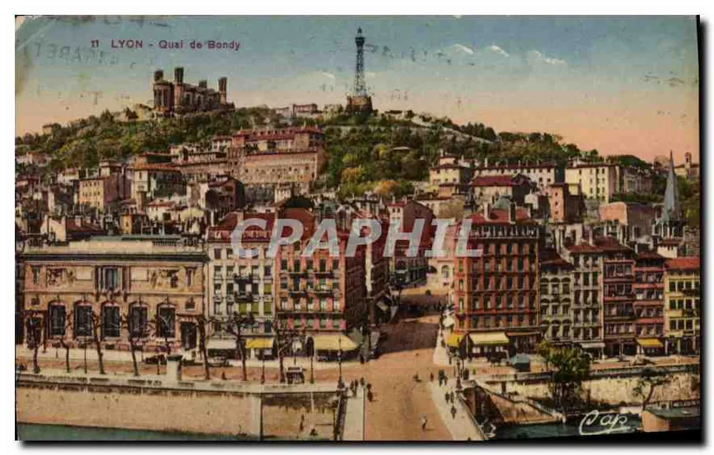 LYON - Quai de Bondy — vista panorâmica com o castelo e a torre de telégrafo — editor Cap - Frente