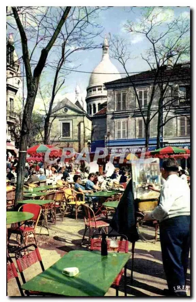 Place du Tertre em Paris — vista de um café com a basílica do Sacré-Cœur no fundo — editor IRIS - Frente