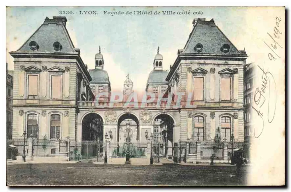 LYON. Fassade des Rathauses (Ostseite) — Verlag: Bellot, n° 8330 - Vorderseite