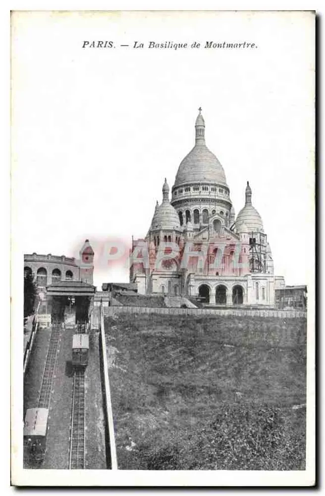 Paris — A Basílica de Montmartre - Frente