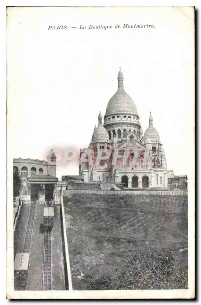 Paris — A Basílica de Montmartre - Frente