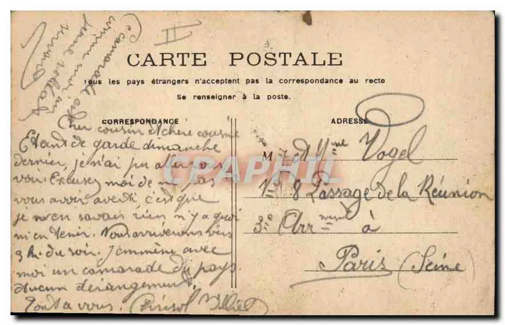 PARIS - Igreja do Sagrado Coração — vista de uma rua — editor não identificado - Verso