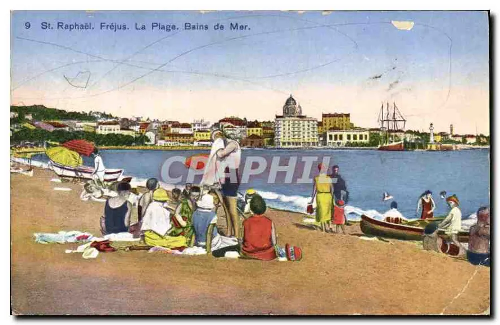 St. Raphaël. Fréjus. La Plage. Bains de Mer. — Vue de la plage avec baigneurs et bateau, éditeur 'Les Plus Beaux Sites de France'. N° 9 - Frente
