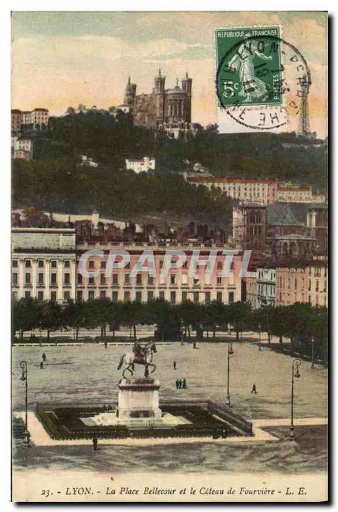 LYON - La Place Bellecour et le Côteau de Fourvière - L. E. - Vorderseite