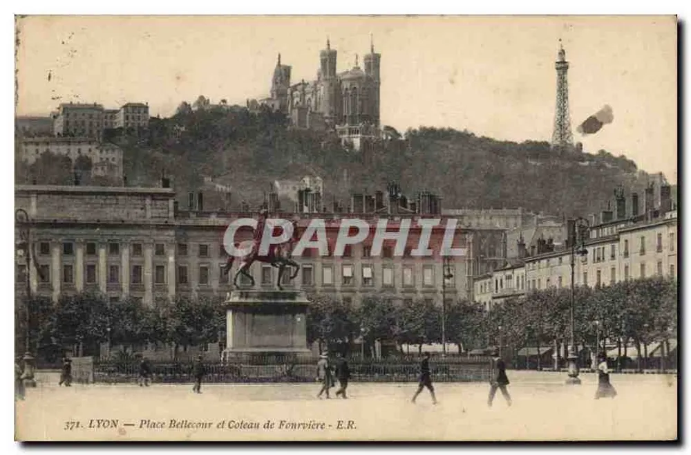 LYON — Place Bellecour und Coteau de Fourvière — E.R. - Vorderseite