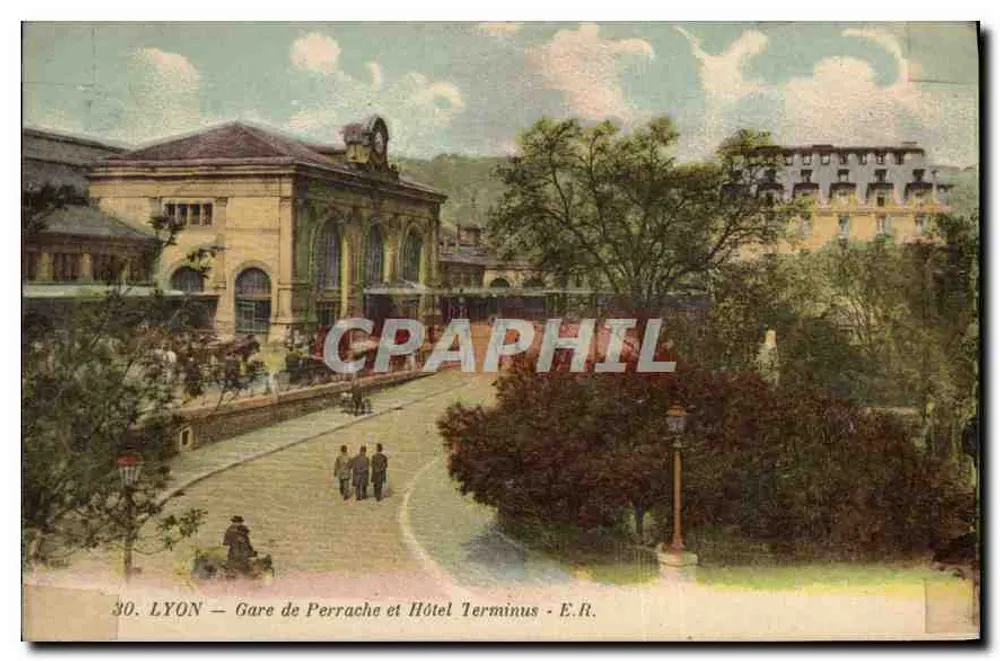 LYON — Estação de Perrache e Hotel Terminus — E.R. - Frente