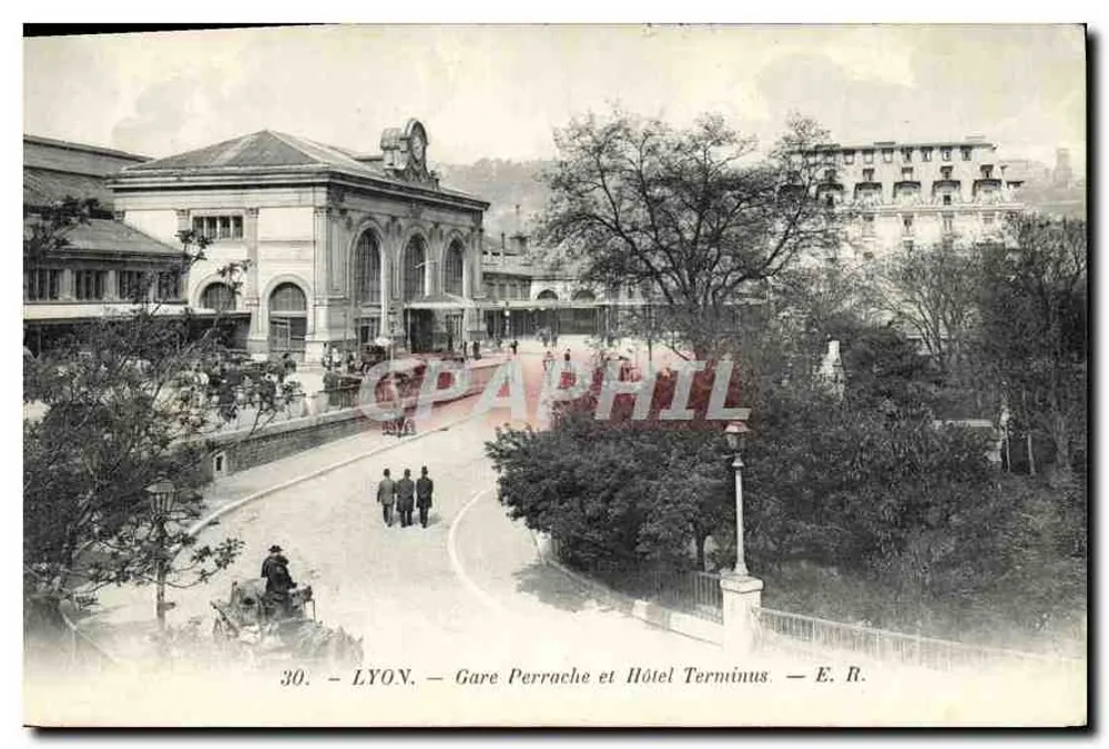 LYON — Gare Perrache et Hôtel Terminus — E. R. - Frente