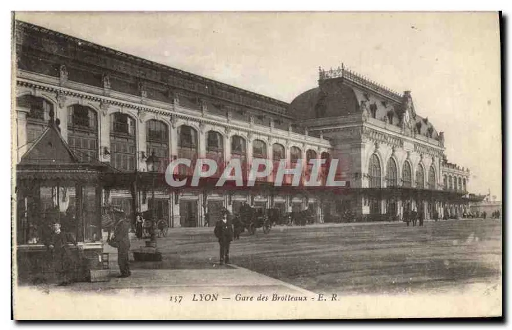 LYON — Estação dos Brotteaux — E. R. - Frente