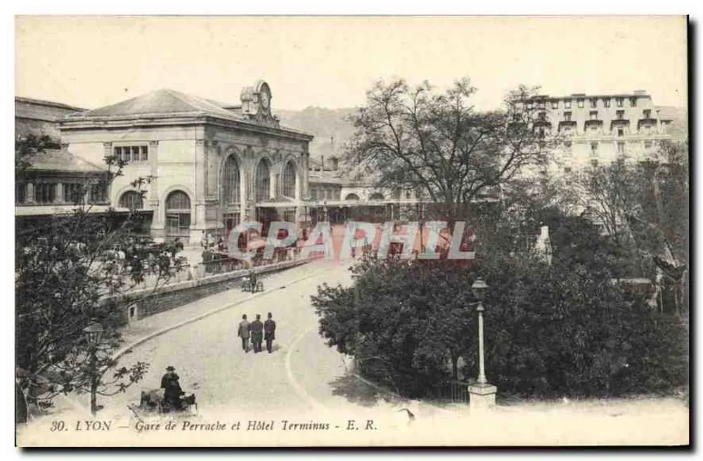 LYON — Estación de Perrache y Hotel Terminus — E. R. - Anverso