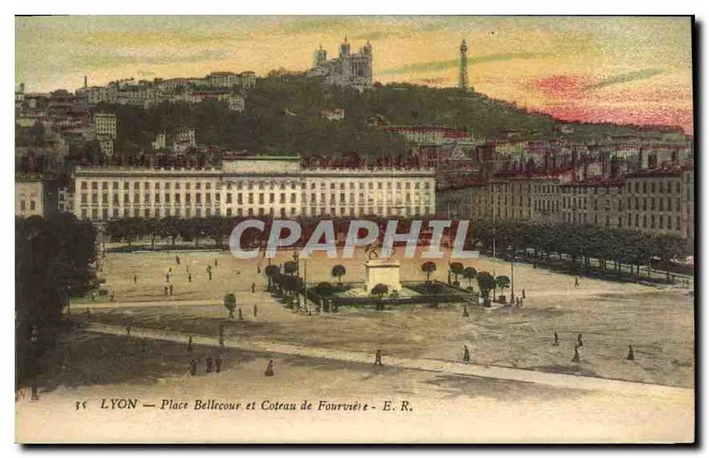 LYON — Place Bellecour und Coteau de Fourvière — E. R. - Vorderseite