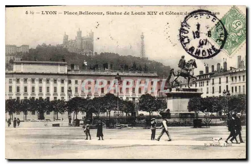 LYON — Place Bellecour, Statue des Louis XIV und Côteau de Fourvière - Vorderseite
