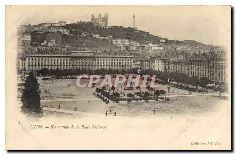 LYON — Panorama da Place Bellecour — Collections N.D. Phot - Frente