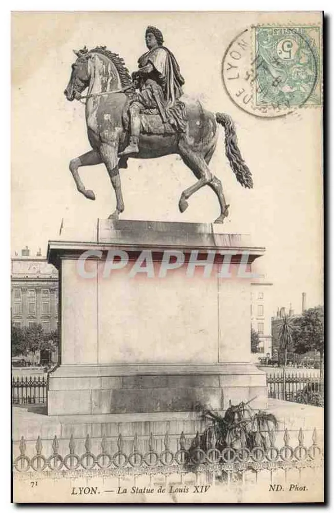 LYON — A Estátua de Luís XIV — ND. Pkot. - Frente