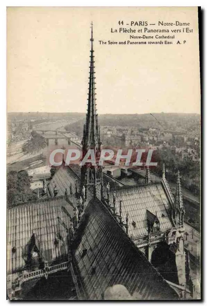 Paris — Notre-Dame — La Flèche et Panorama vers l'Est — A. P. - Recto