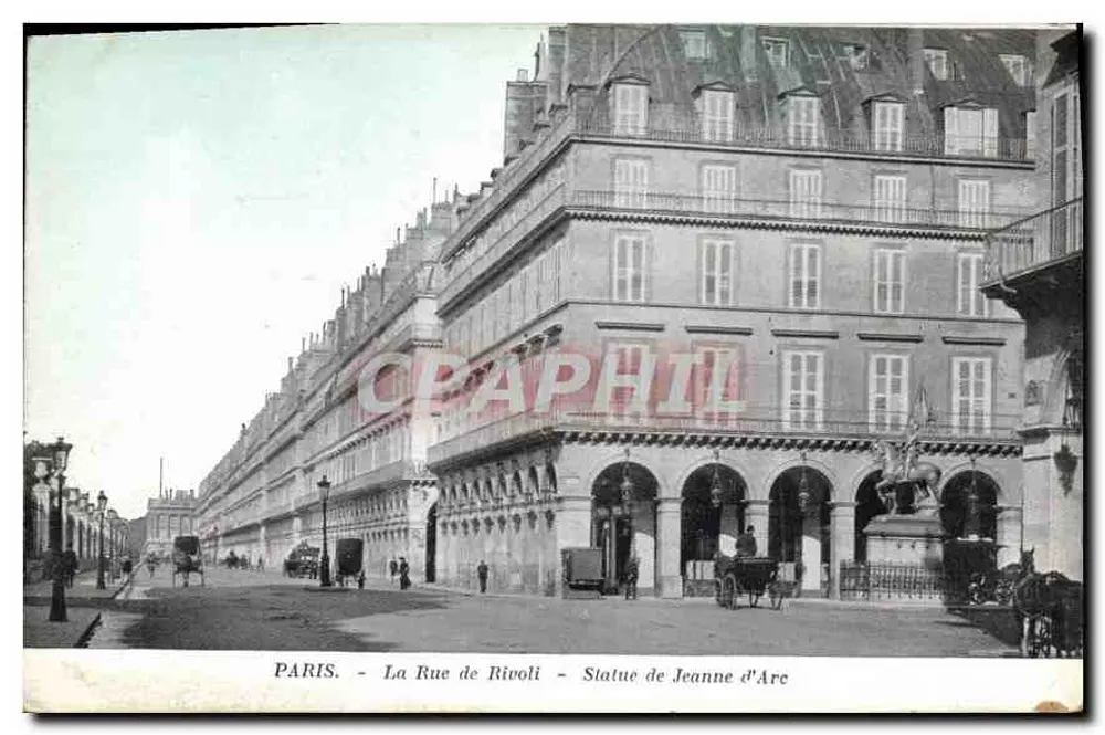 Paris — Die Rue de Rivoli — Statue der Jeanne d'Arc - Vorderseite
