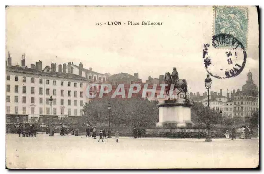 Lyon - Praça Bellecour — estátua equestre — n° 125 - Frente