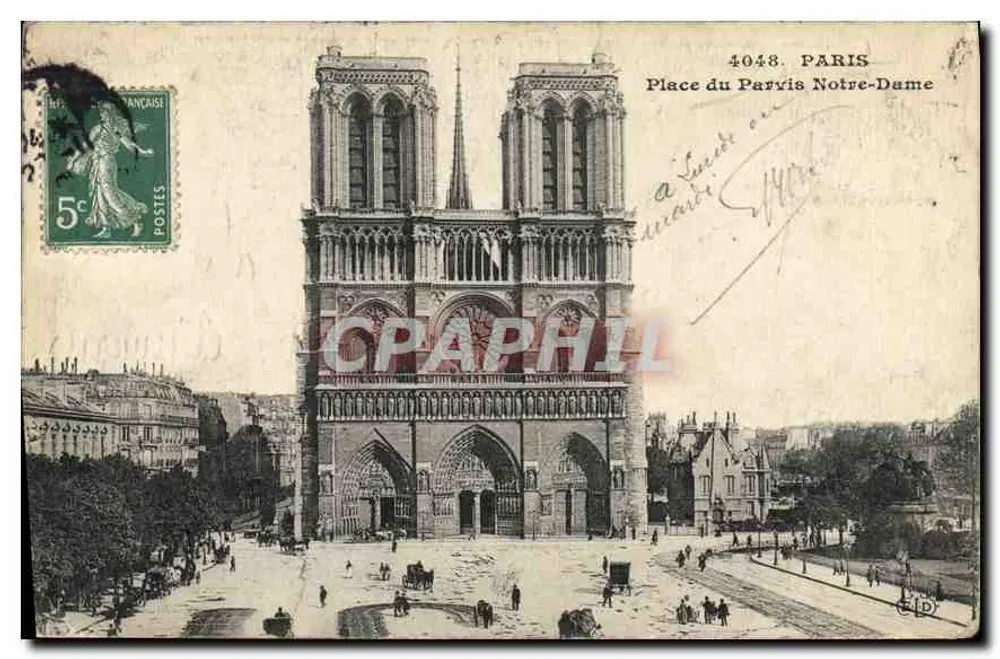 Praça do Parvis Notre-Dame — Paris — n° 4048 - Frente