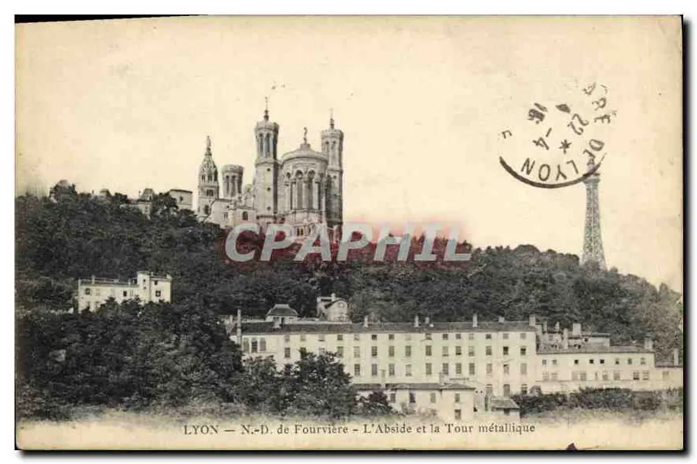 LYON — N.-D. de Fourvière — Die Apsidiole und die Metalltürme - Vorderseite