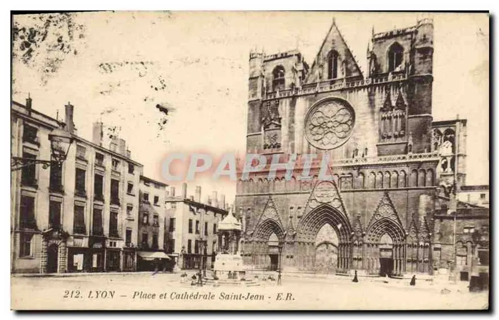 LYON — Praça e Catedral de São João — E.R. n°212 - Frente