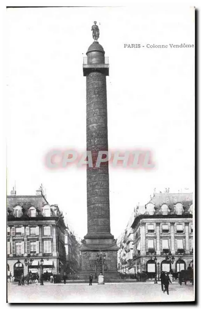 Paris - Coluna Vendôme — vista da coluna monumental com estátua no topo e edifícios ao redor - Frente