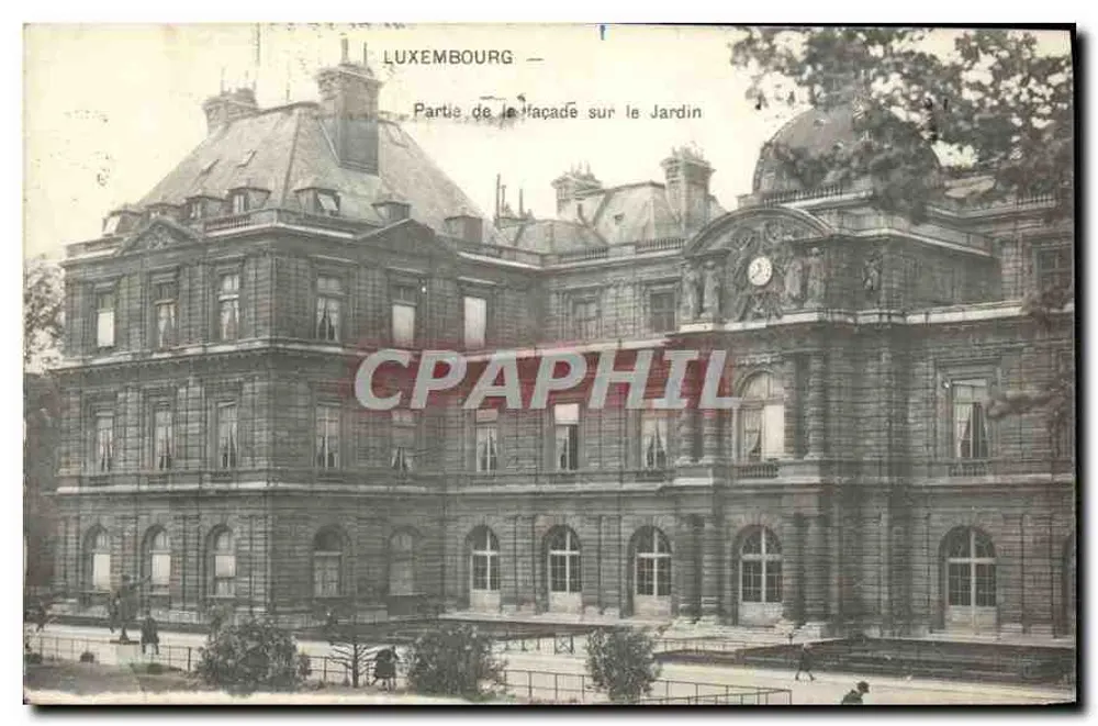Luxemburg — Teil der Fassade im Garten — Senat - Vorderseite