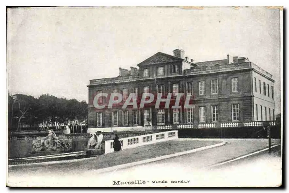 Marselha - Museu Borelý — vista do edifício com fonte e jardim - Frente