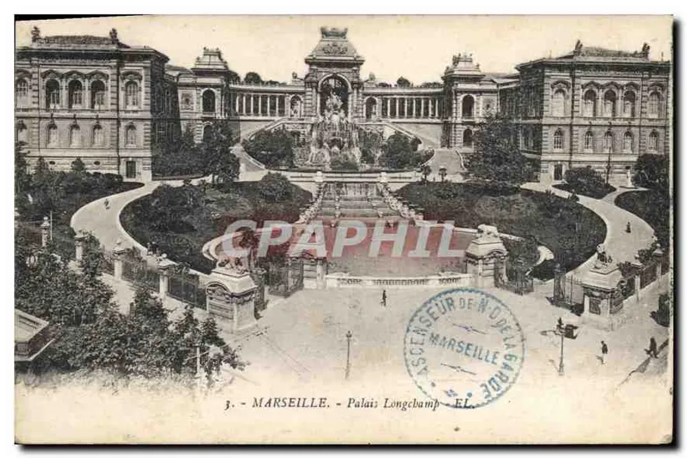 Marselha - Palácio Longchamp — vista do jardim com fonte e edifícios - Frente
