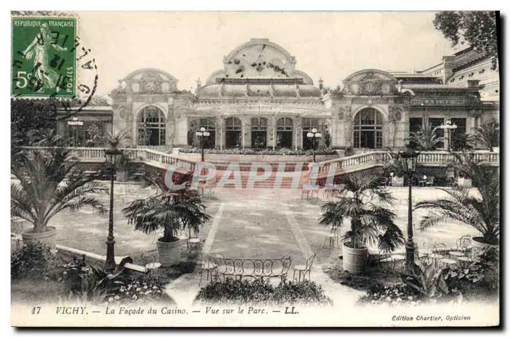 Vichy — Die Fassade des Casinos — Blick auf den Park — Edition Chartier, Optiker - Vorderseite