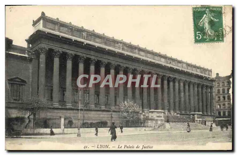 LYON — O Palácio de Justiça — 41 - Frente