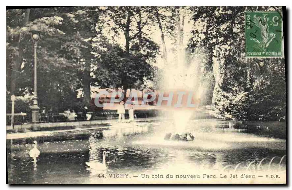 Vichy — Ein Stück des neuen Parks. Die Fontäne — V.D.R. - Vorderseite