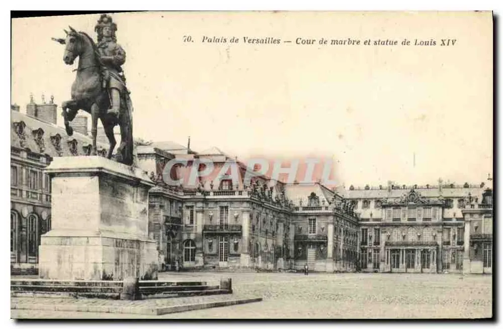 Palais de Versailles — Cour de marbre et statue de Louis XIV — Héliotypie A. Bourdier - Recto