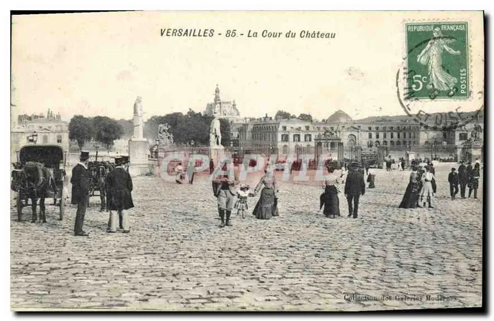 Versailles - 85 - Dziedziniec Pałacu — Wydawca: Kolekcja Galerii Nowoczesnych - Awers