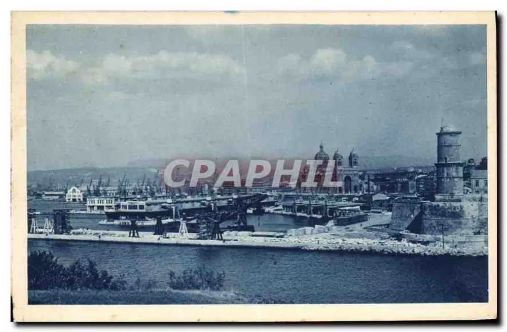 Porto de Marselha — vista do Vieux-Port e da Torre da Garoupe — editor: Novos Horizontes da Posta - Frente