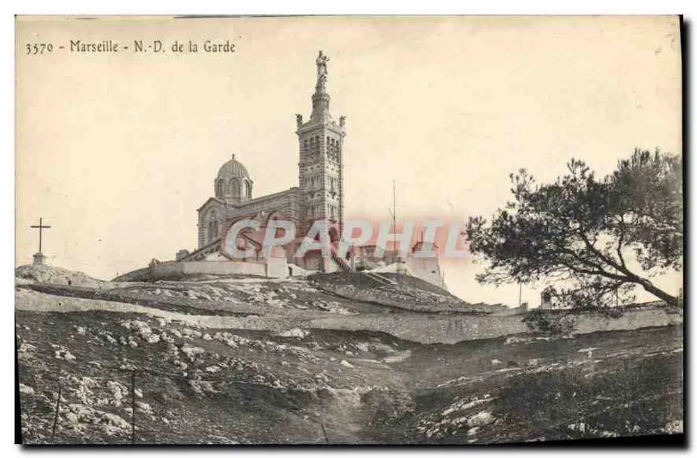 Marselha - Nossa Senhora da Guarda — vista da basílica e da estátua no monte - Frente