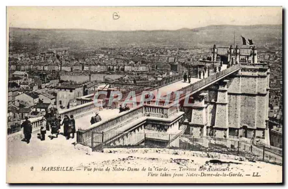 Marseille — Ansicht vom Notre-Dame de la Garde — Terrasse der Aufzüge — LL - Vorderseite