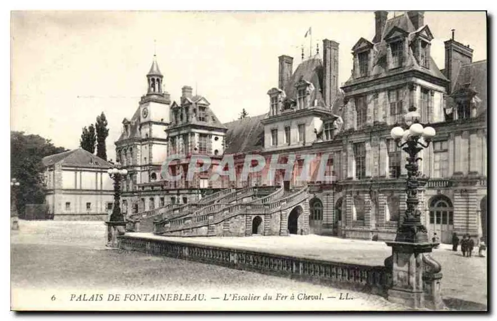 Schloss Fontainebleau — Die Eisenpferdestiege — LL. - Vorderseite