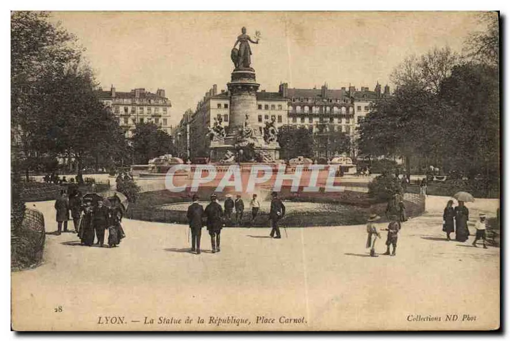 LYON — La Statua della Repubblica, Piazza Carnot — Collezioni ND Phot, n°28 - Recto