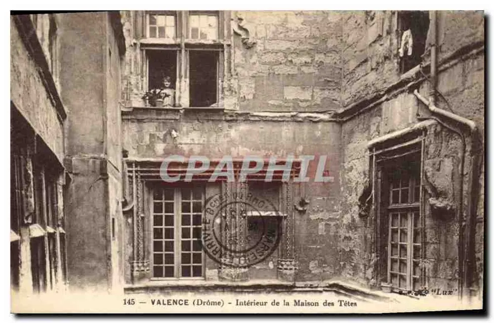 Valence (Drôme) — Interior da Maison des Têtes — n°145 - Frente