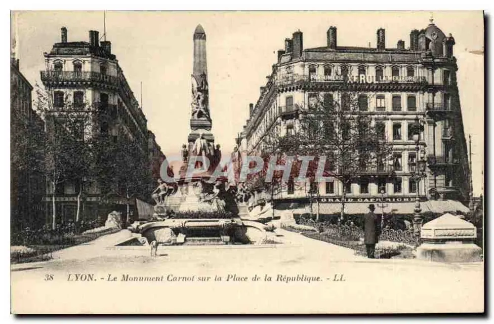 LYON - Der Carnot-Platz auf der Place de la République - LL - Vorderseite