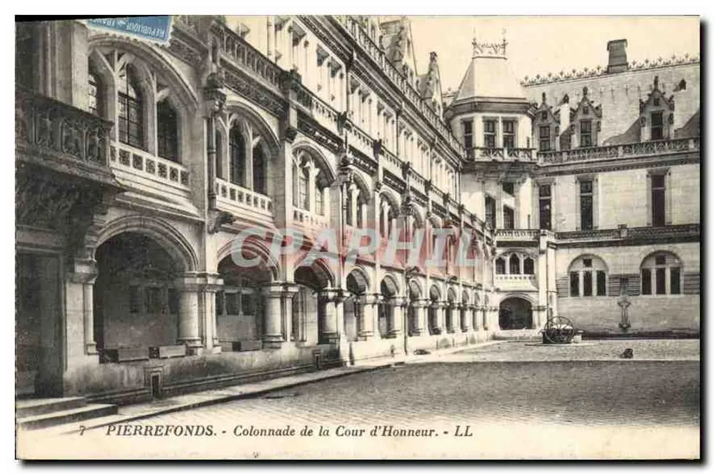 Pierrefonds — Colunata da Cour d'Honneur — LL - Frente