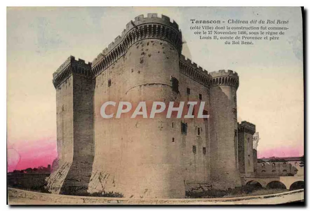 Tarascon - Castelo dito do Rei René — construção iniciada em 27 de novembro de 1400 durante o reinado de Luís II, conde de Provença e pai do Rei René. - Frente