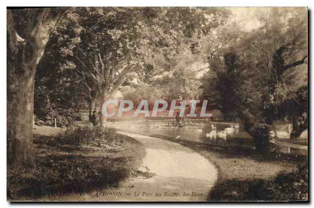 Avignon — Der Park der Rochers des Doms — Luxus-Postkarte - Vorderseite