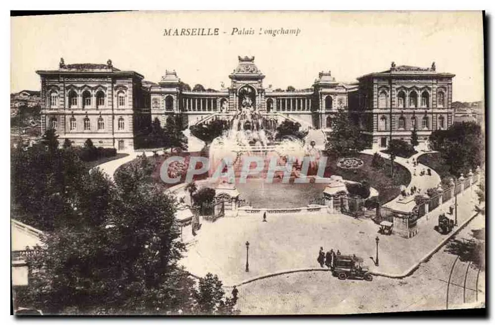 Marseille - Palácio Longchamp — vista do edifício e da fonte - Frente