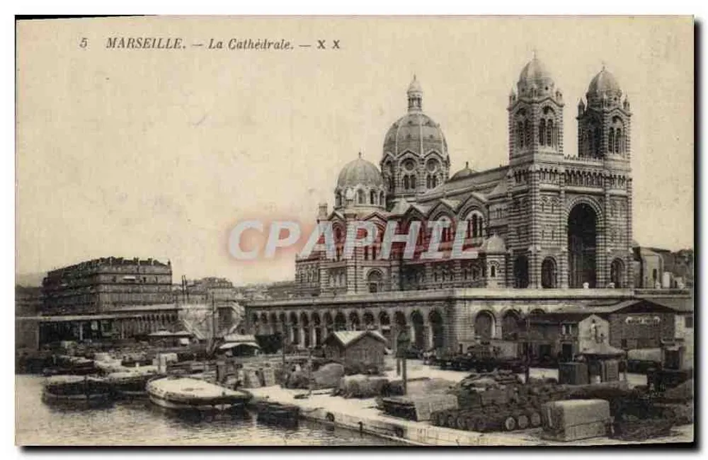 Marseille — A Catedral - Frente