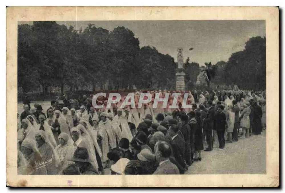 Lourdes — Procissão dos Filhos de Maria — Editor: Museu de Lourdes, n°55 - Frente