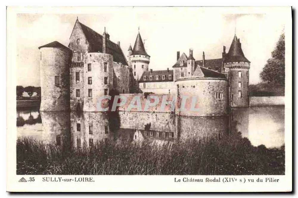 Sully-sur-Loire — Das feudale Schloss (14. Jahrhundert) vom Pfeiler aus gesehen — Cie des Arts Photographiques - Éthasbours - Vorderseite