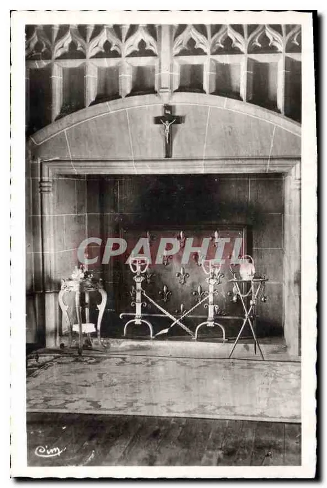 Culan (Cher) — Kamin des feudalen Schlosses (13. Jahrhundert) — Zimmer der Jeanne d'Arc - Vorderseite