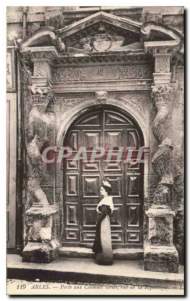 Arles — Porte aux Colonnes lorses, rue de la République — Société Arlésienne - Vorderseite